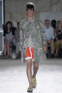 Alexander McQueen 08m