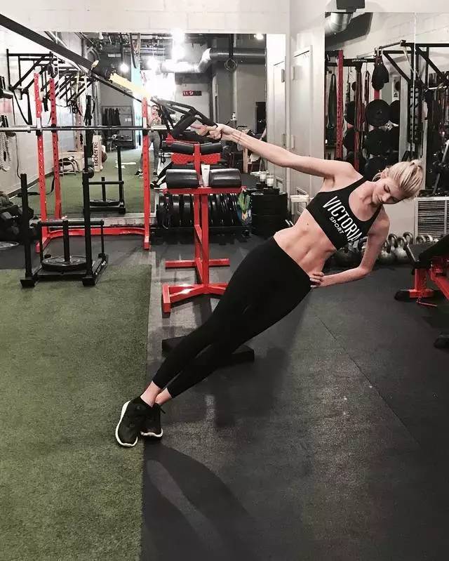 ԸеľS_(ti)ԵDevon Windsor@ø